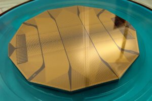 A silicon nitride quantum photonic processor manufactured by LioniX International.