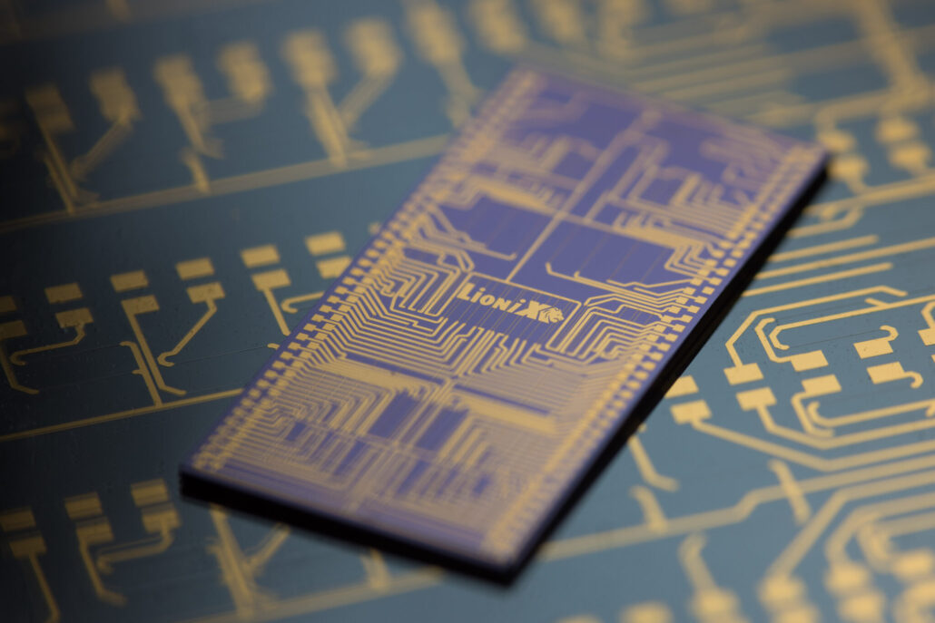 a custom chip design lionix international photonic integrated circuit design
