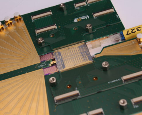 a photonic integrated circuit module produced througha vertically integrated approach