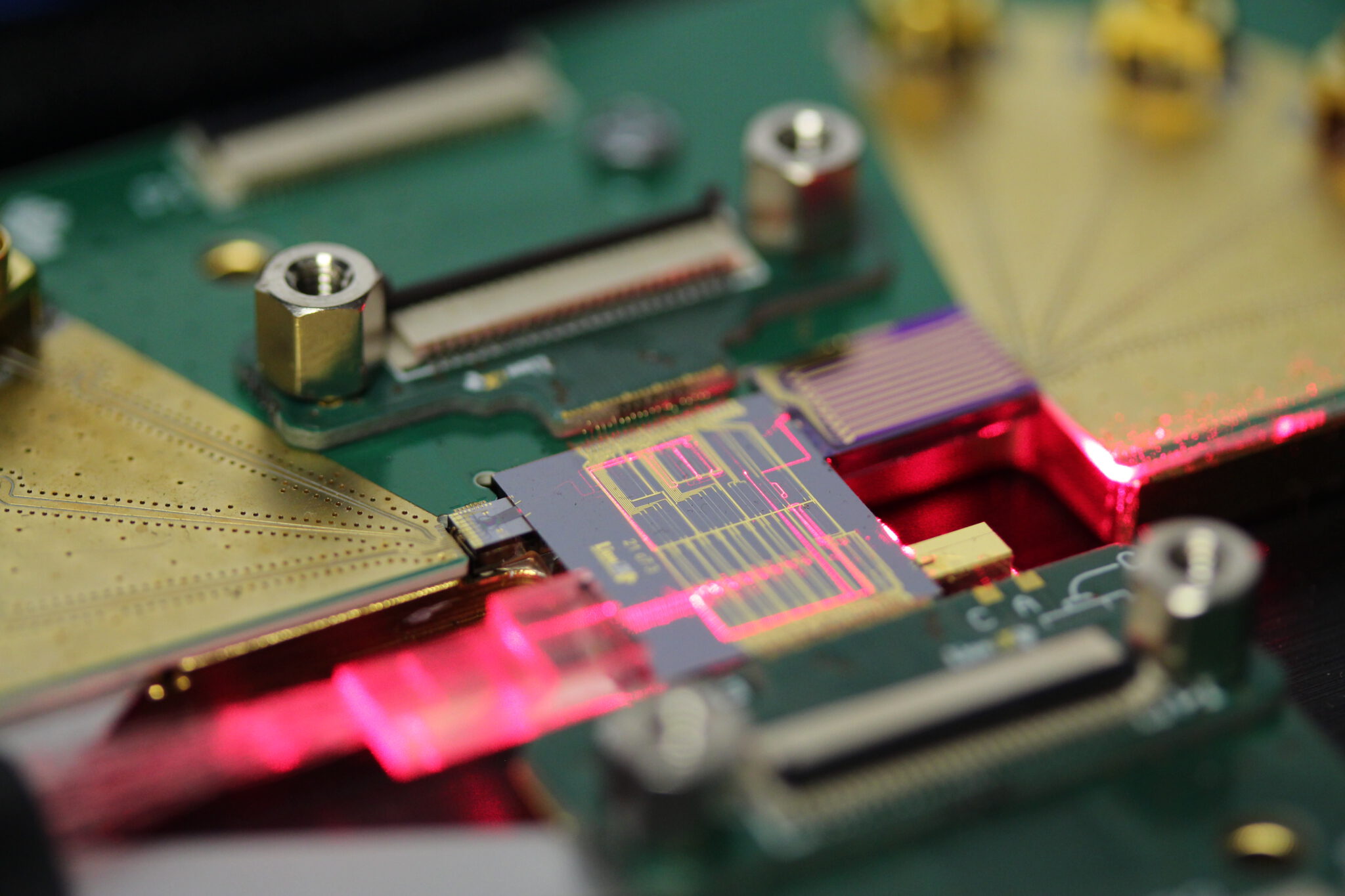 Minimizing coupling losses with silicon nitride waveguide tapers