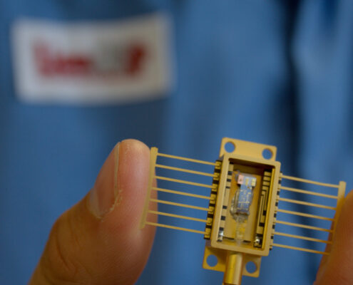 LioniX TriPleX silicon nitride external cavity laser